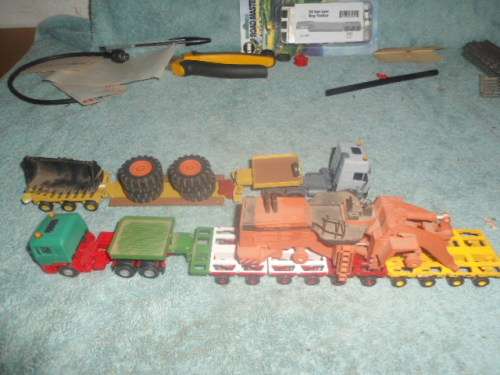 KIBRI H0 Lowbed trailers with trucks and Giant Front end loader.