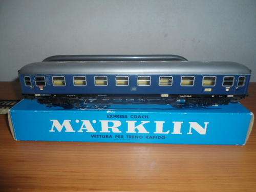 Marklin H0 1st class express passenger coach