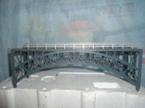 Heljan H0 Arch bridge