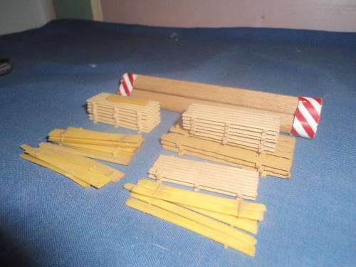 MODEL PLANKS/WOOD/LOGS (HO)