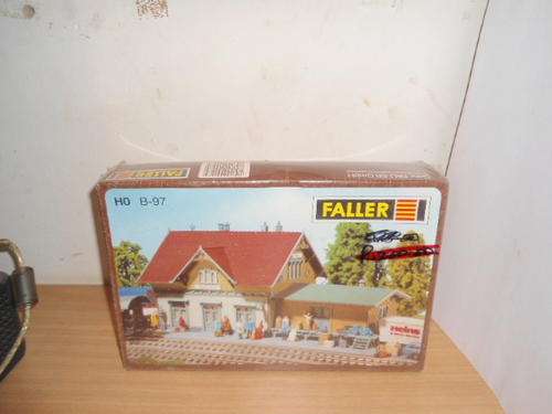 Faller railway station "Blumenfeld"