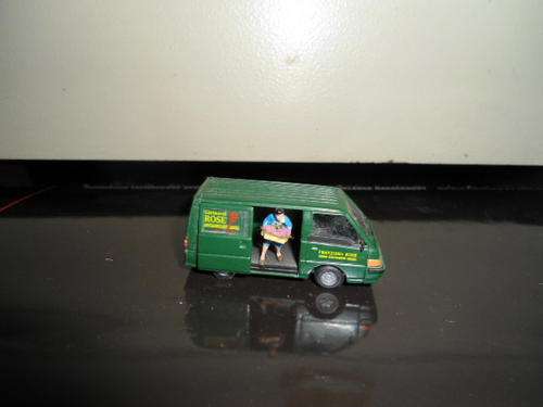 A Rietze HO model of a Mitsubishi delivery van