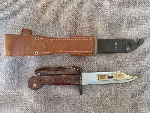 AKM Bayonet - Type I. Matching bayonet and scabbard number ZG4183. SADF / Recce era