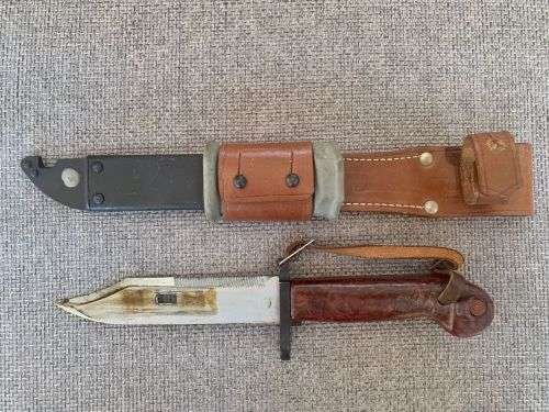 AKM Bayonet - Type I. Matching bayonet and scabbard number ZG4183. SADF / Recce era