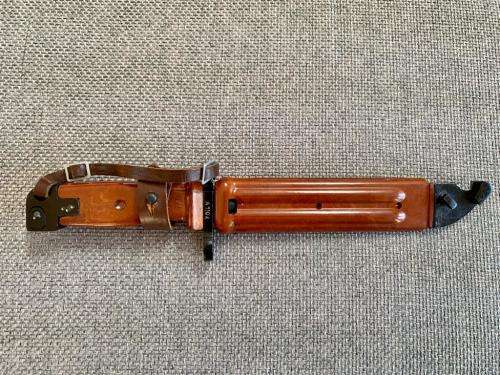 AKM Bayonet - Type II. Matching bayonet and scabbard number A1194. SADF / Recce era