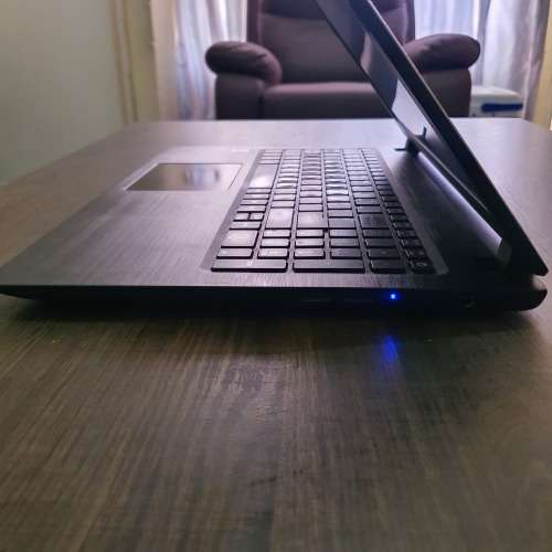 Acer Aspire 3 (A315-51) | i3-6006U |2.0GHz | 8GB DDR4 RAM | 320GB HDD (PLEASE READ)