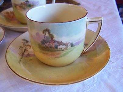 *** GENUINE***Royal Doulton Duo's 4 cups for 1 bid