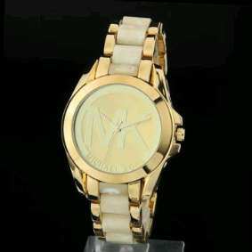 MICHAEL KORES WATCH STUNNING