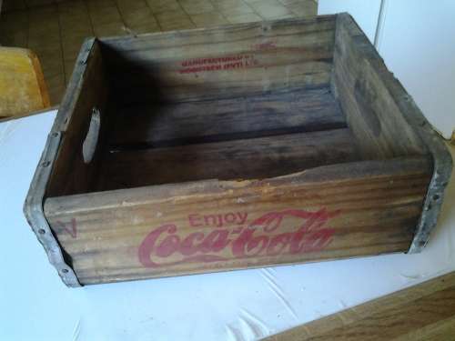 antique/ vintage coca cola crate