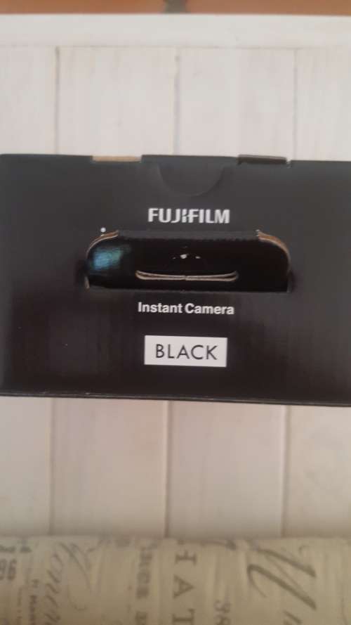 Brand New Fujifilm Instax Mini 8 Instant Camera + Free Pack of Instant Sheets