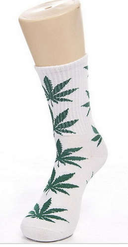 Weed leaf socks Men's Ladies Maple Leaf Socks Long Skateboard Hip-hop Male Woman white green