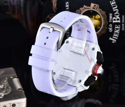 Luxury Brand Mens watch a step above the rest