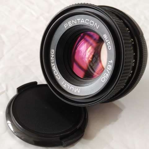 Pentacon 50mm 1.8 M42 lens
