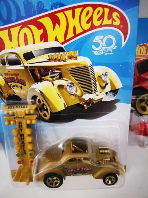 Lot of 3 carded Hot wheels cars