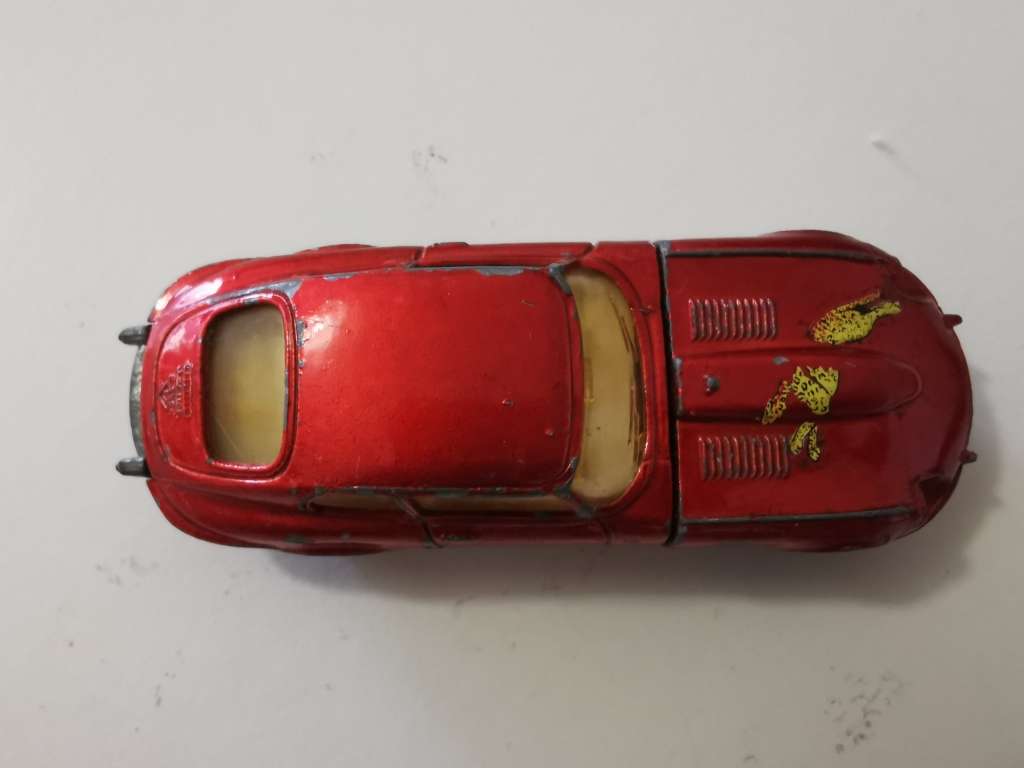 Majorette Jaguar E type V12 no.207  1972 - 78