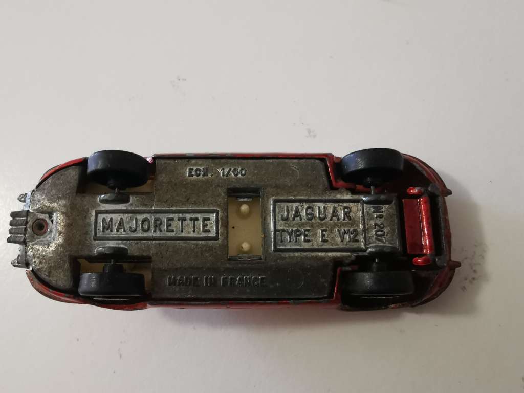 Majorette Jaguar E type V12 no.207  1972 - 78