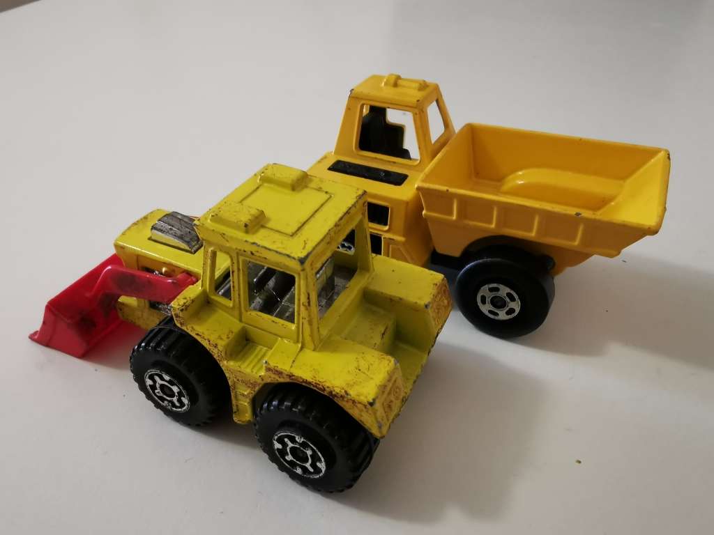 Pair of vintage Matchbox Superfast worker series no.28 and 29 - 1977 -1980