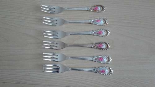 Set of 6 Rose Pattern Cake Forks