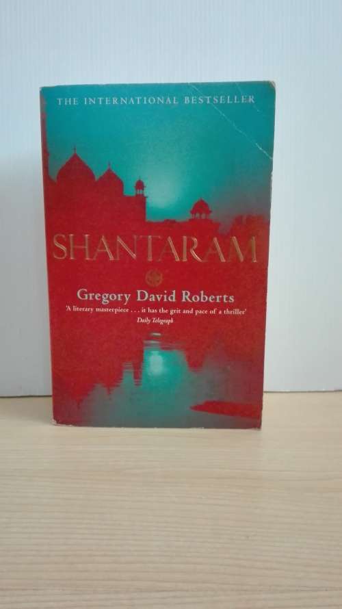Shantaram by Gregory David Roberts (Paperback)