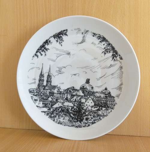 Round Black & White Wall Plate - width 23cm