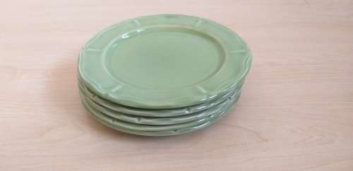 Green Side Plates - width 18cm