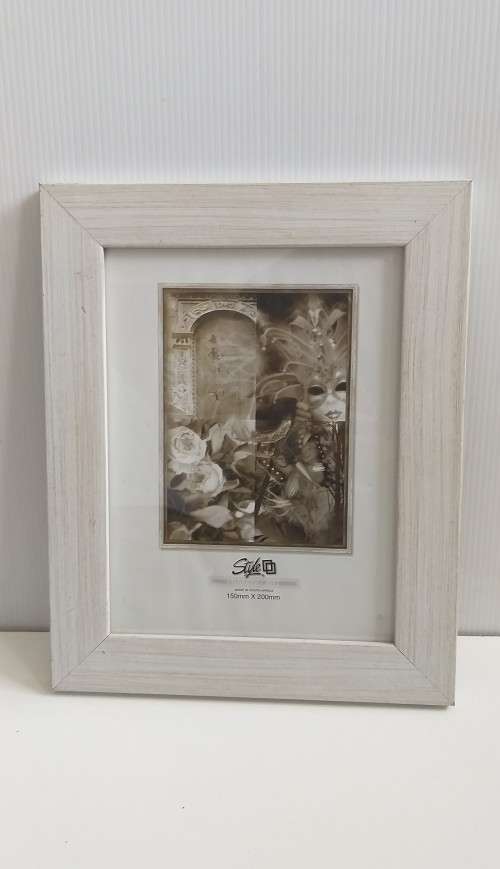 Wooden Photo Frame (20cm x 25cm)