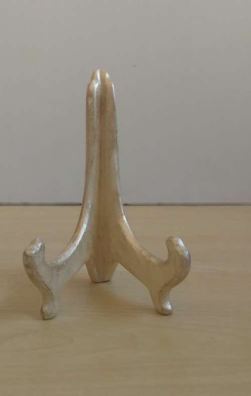 Small Painted Wooden Plate Stand