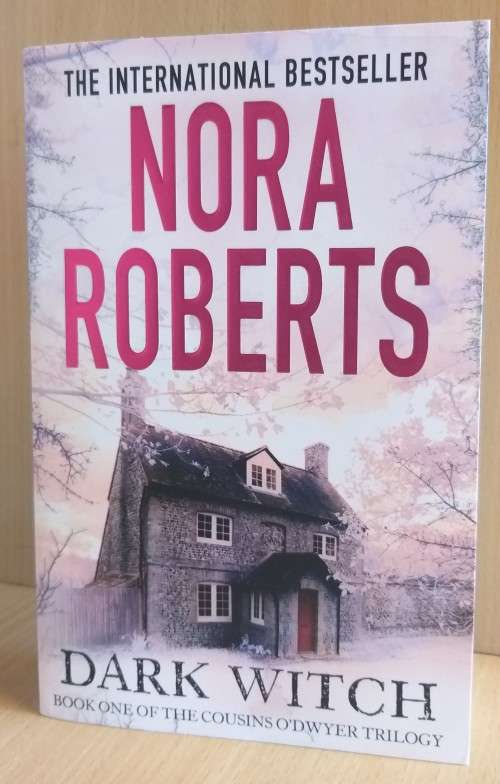 Dark Witch : Nora Roberts (Paperback)