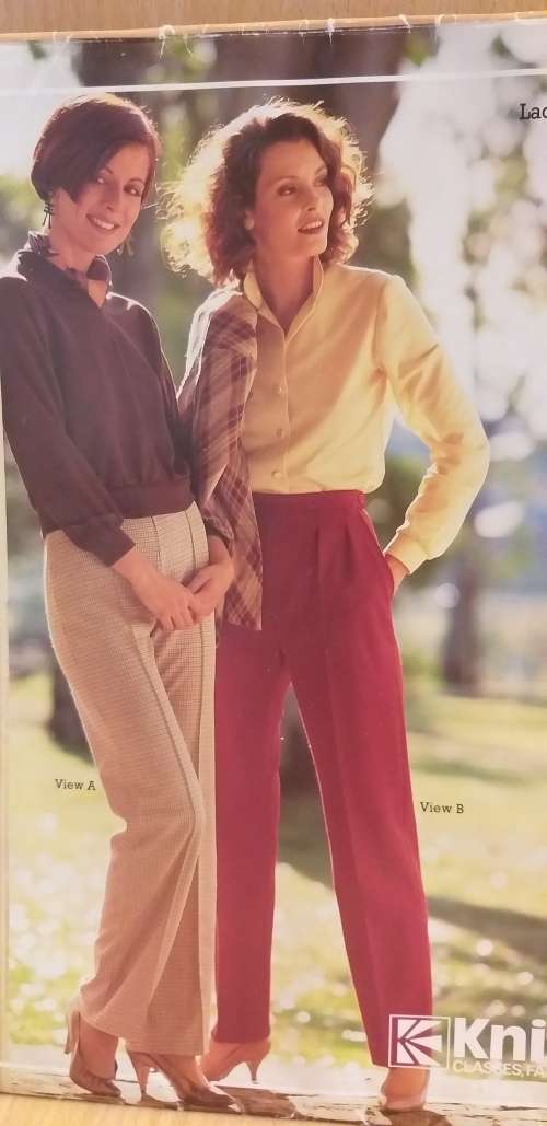 Knitwit Pattern 2100 - Ladies slacks and shorts - sizes 6 to 22