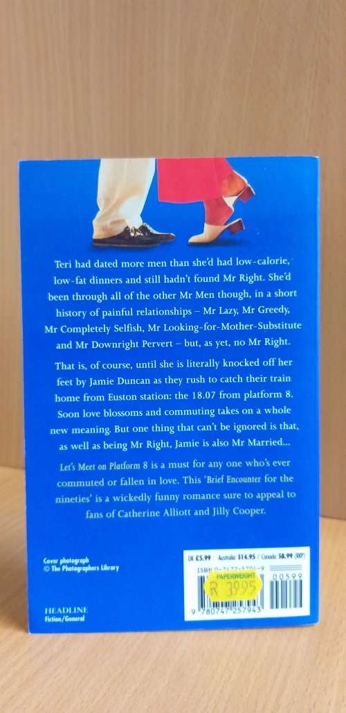 Let`s Meet on Platform 8: Carole Matthews (Paperback)