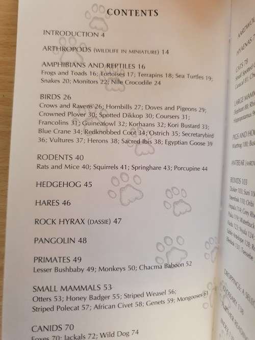 A Photographic Guide to Tracks and Tracking in Southern Africa : Louis Liebenberg (Paperback)