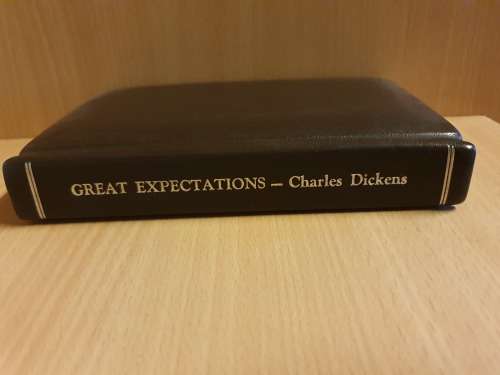 Great Expectations : Charles Dickens