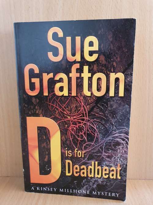 D is for Deadbeat: Sue Grafton (Paperback)