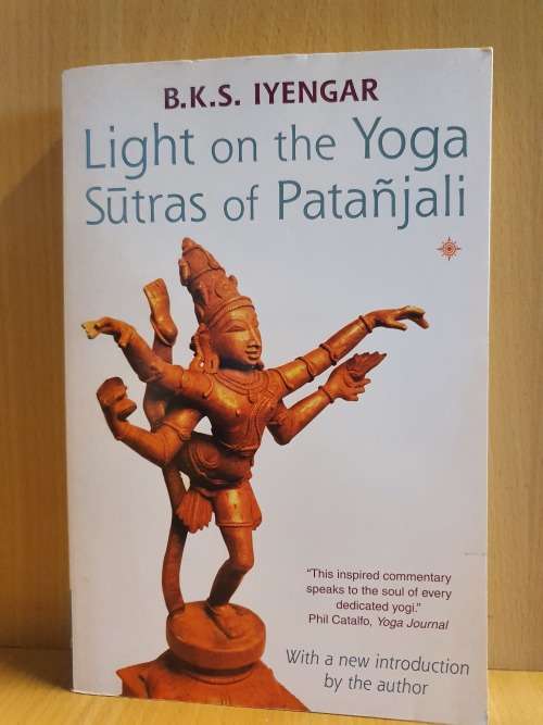 Light on the Yoga Sūtras of Patañjali by B.K.S. Iyengar (Paperback)