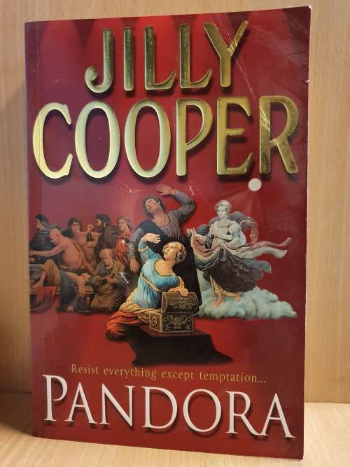 Pandora : Jilly Cooper (Large Paperback)