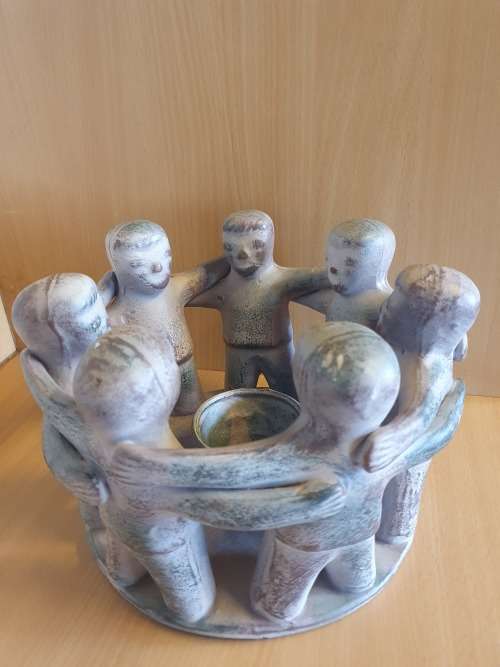 Stoneware Figurines Circle with Bowl
