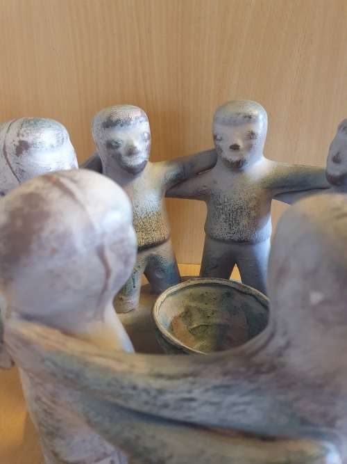 Stoneware Figurines Circle with Bowl