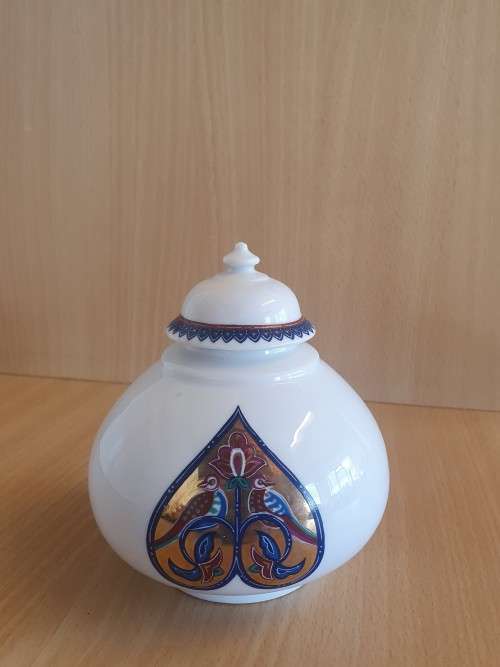 Elizabeth Arden Byzantium Collection Porcelain Love Birds Jar