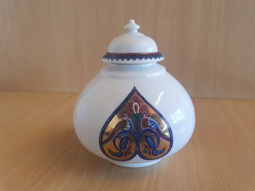 Elizabeth Arden Byzantium Collection Porcelain Love Birds Jar