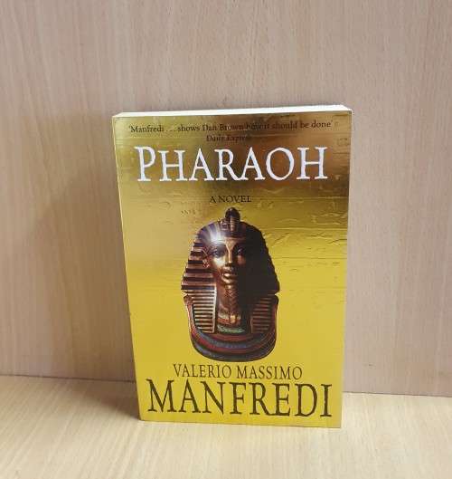 Pharaoh  Valerio Massimo Manfredi (Paperback)