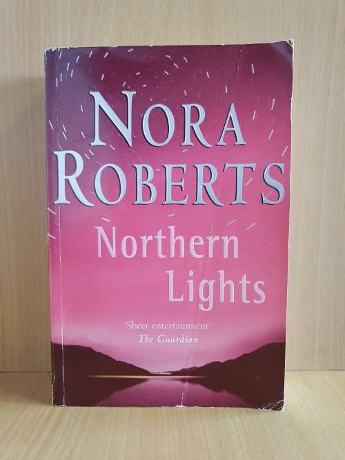 Northern Lights: Nora Roberts (Paperback)