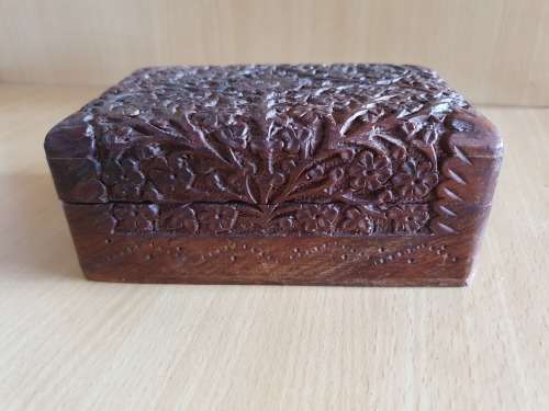 Carved Wooden Box/Wooden Trunk (15cm x 10cm height 6cm)