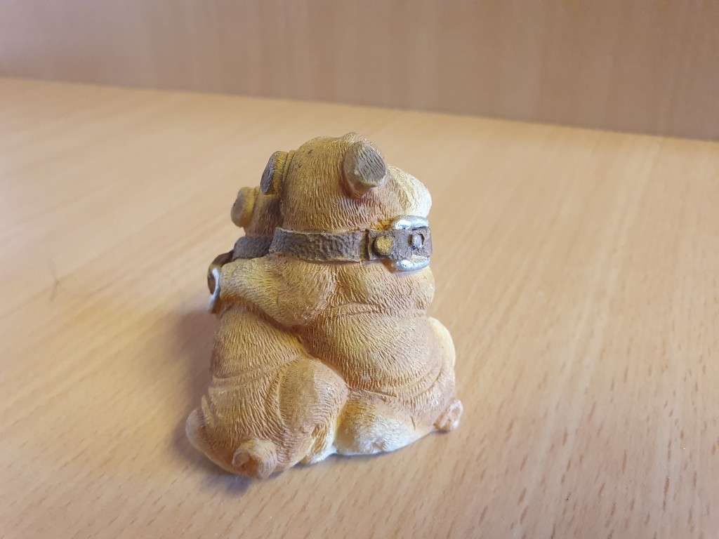 Small Dog Figurine (width 6cm height 6cm)
