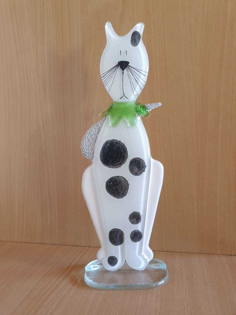 Aneta Pawlowska Free Standing Studio Art Glass Cat Figurine