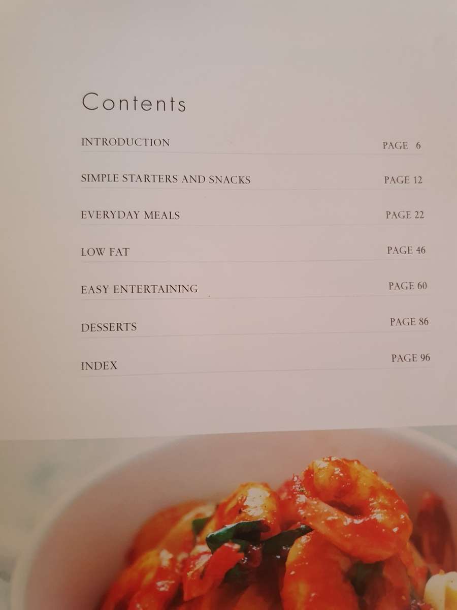 Slow Cooker - Amazing Meals with Minimum Effort (Hardcover)