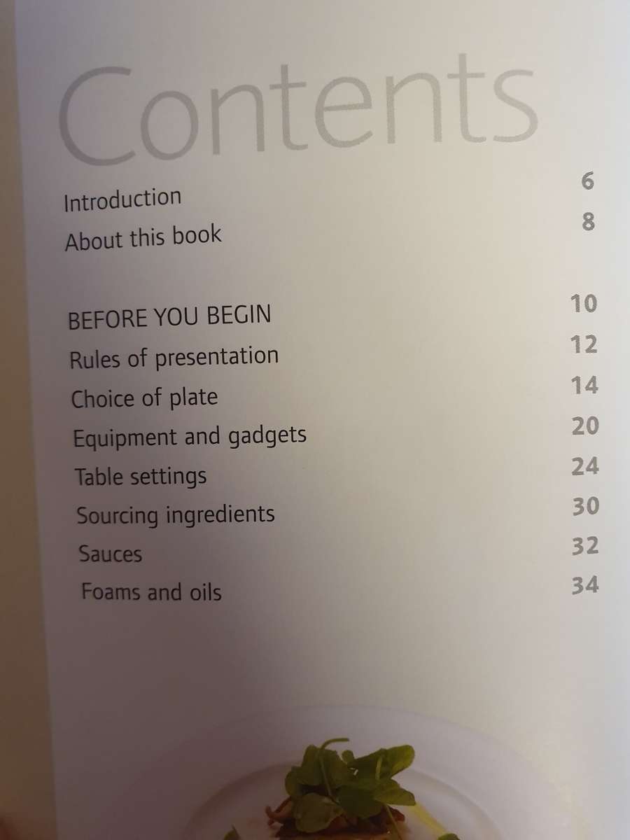 Food Presenting Secrets - Creative Stylish Techniques: Cara Hobday & Jo Denbury (Hardcover)