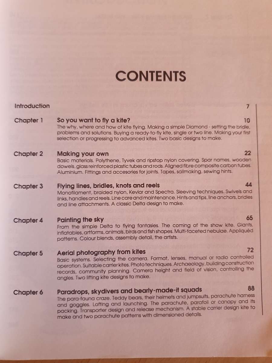 Kites - A Practical Handbook for the Modern Kite Flyer: Ron Moulton and Pat Lloyd