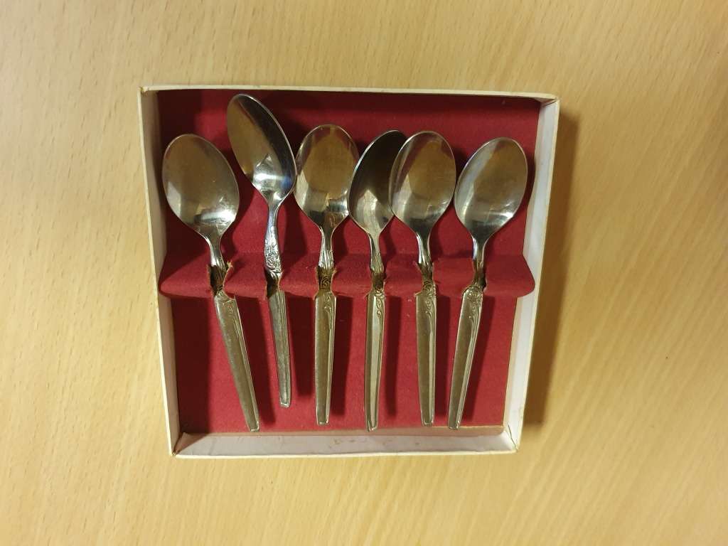 Set of 6 Vintage Stainless Steel Rose Pattern Teaspoons