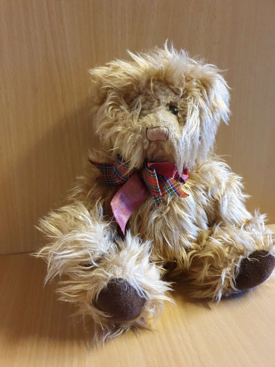 Russ Teddy Bear - Gregory (height 20cm width 15cm)