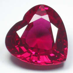 13.45ct LOVELY BLOOD RED RUBY HEART GEMSTONE